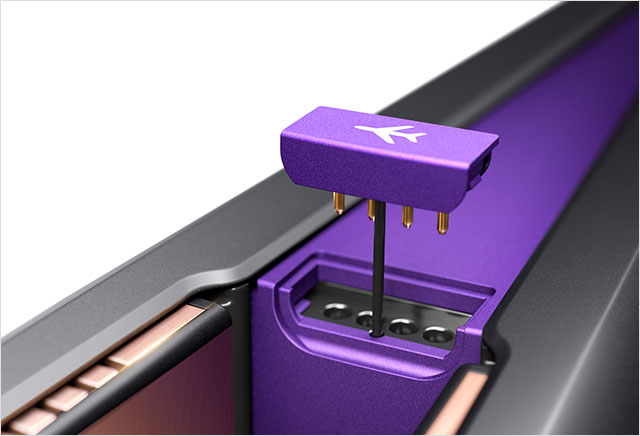 Close up of the Flight tag feature of the Dyson Corrale hair straightener